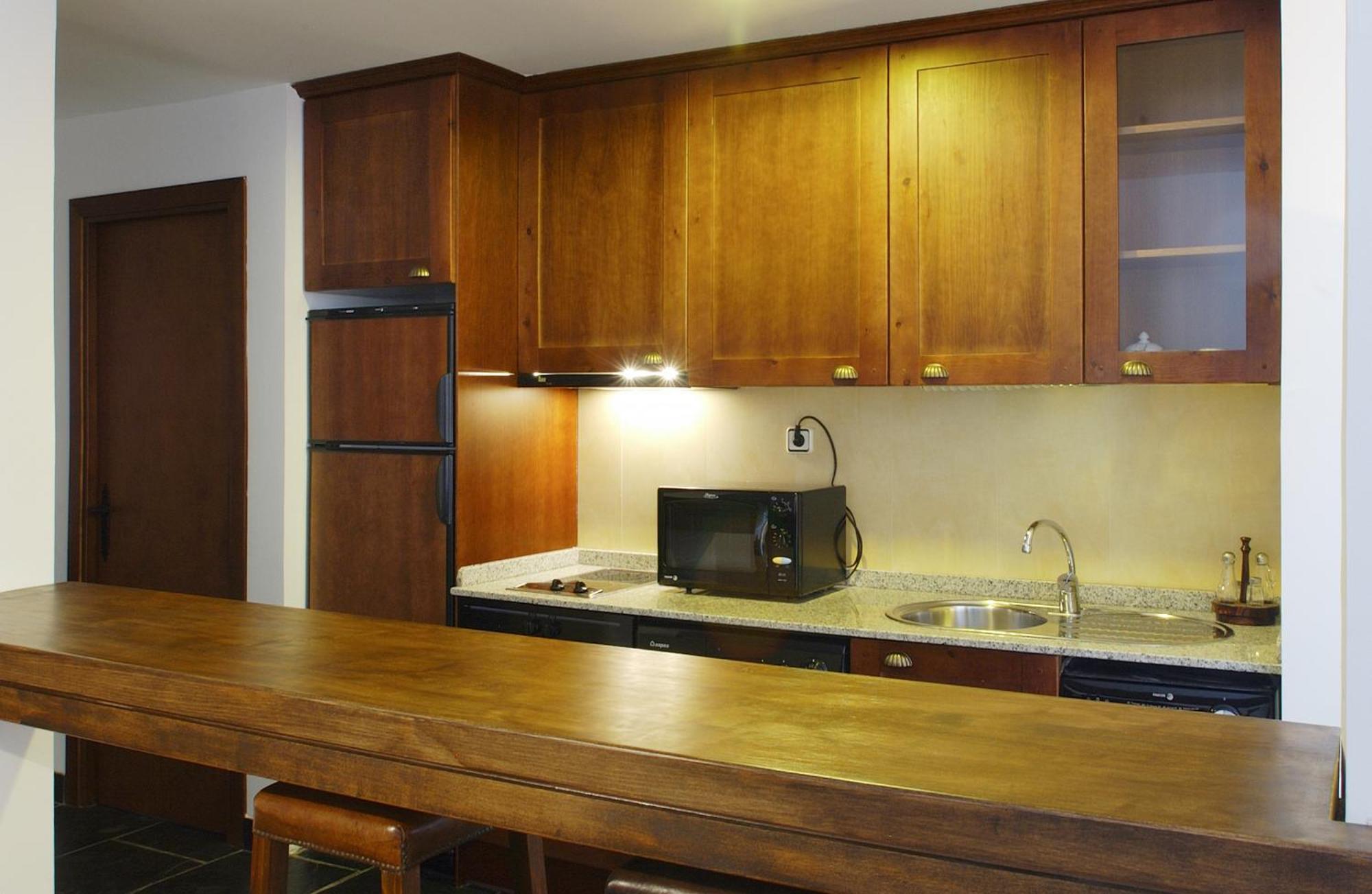 Apartamentos Linsoles Eriste Exteriör bild
